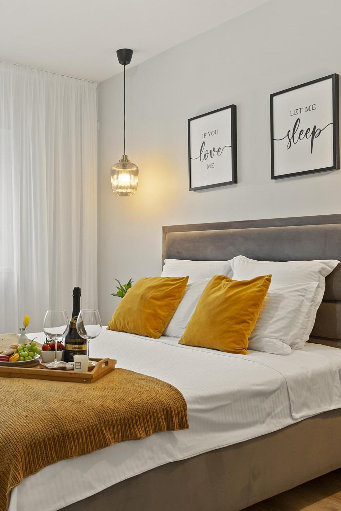 Mido Park Apartment With Private Parking & Self Check-In ブカレスト エクステリア 写真