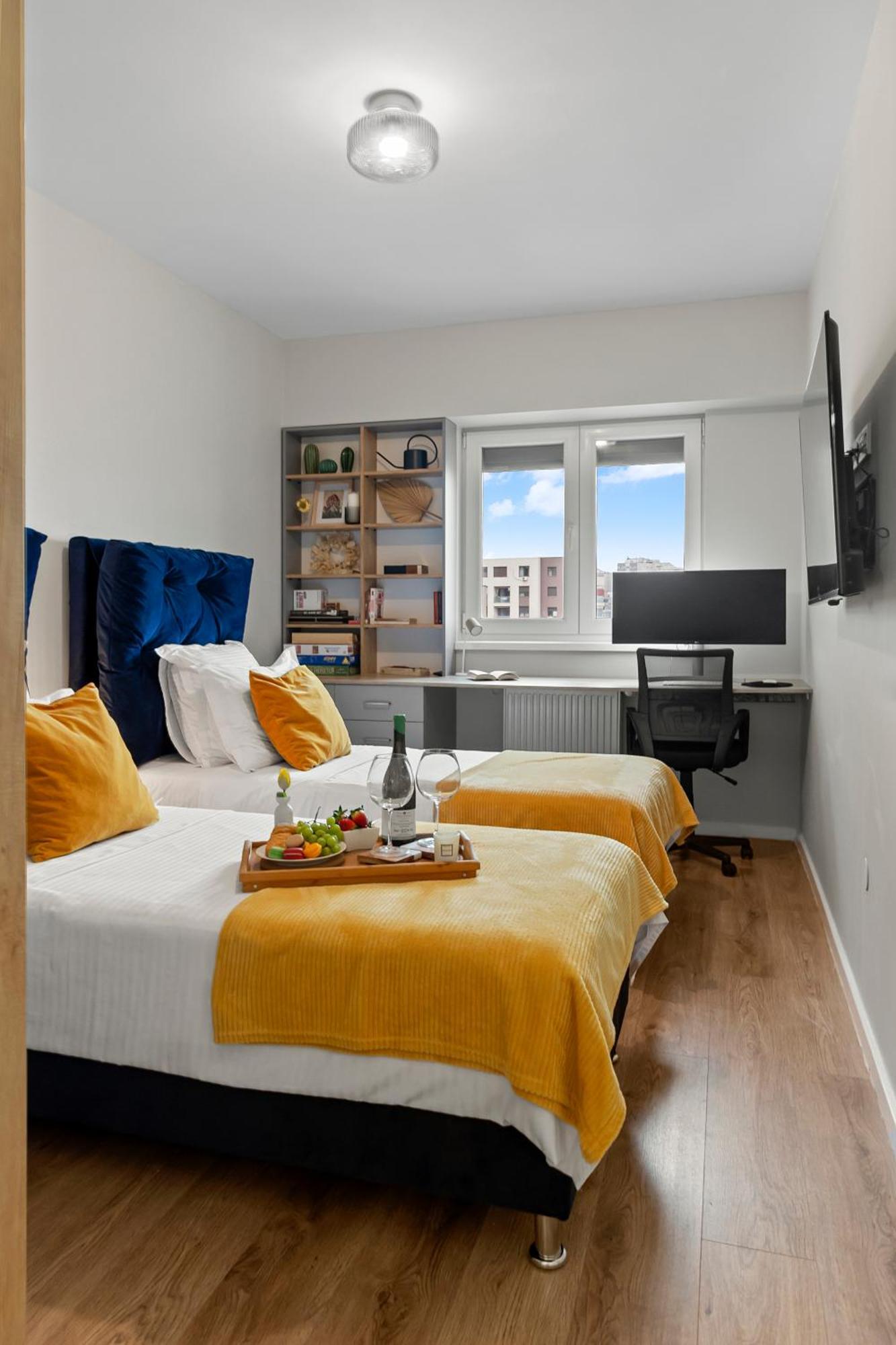 Mido Park Apartment With Private Parking & Self Check-In ブカレスト エクステリア 写真
