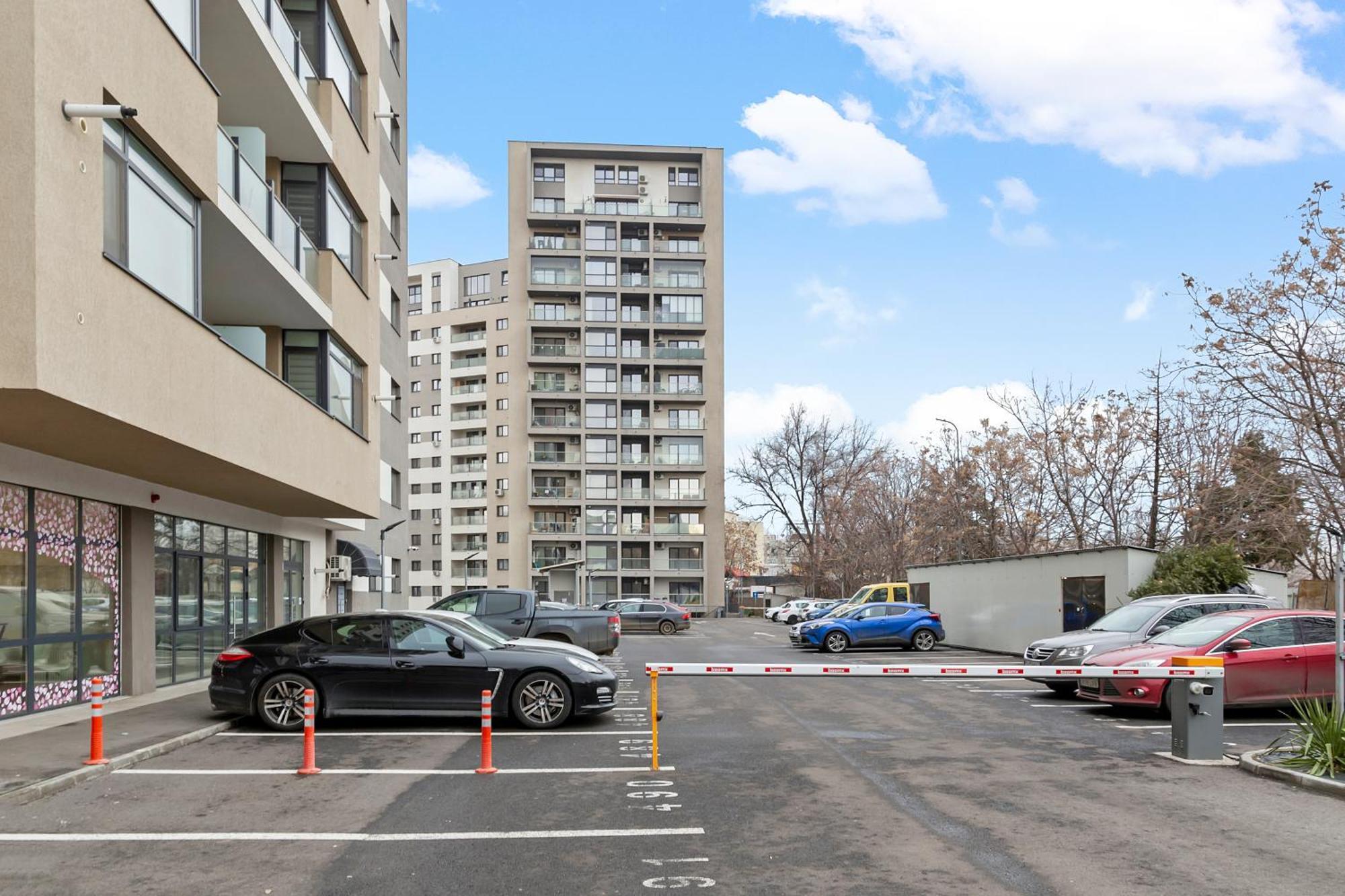 Mido Park Apartment With Private Parking & Self Check-In ブカレスト エクステリア 写真